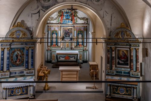 wp-content/uploads/2025/06/Retables-et-maitre-autel-eglise-Servoz-Copie.jpg